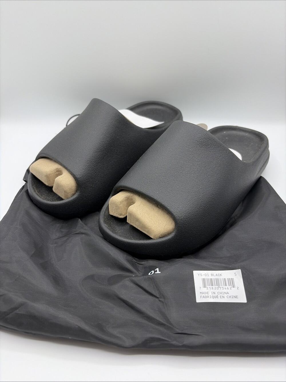 Yeezy YS-01 Slides Size Men’s US 5 Black Color NESw With Bag